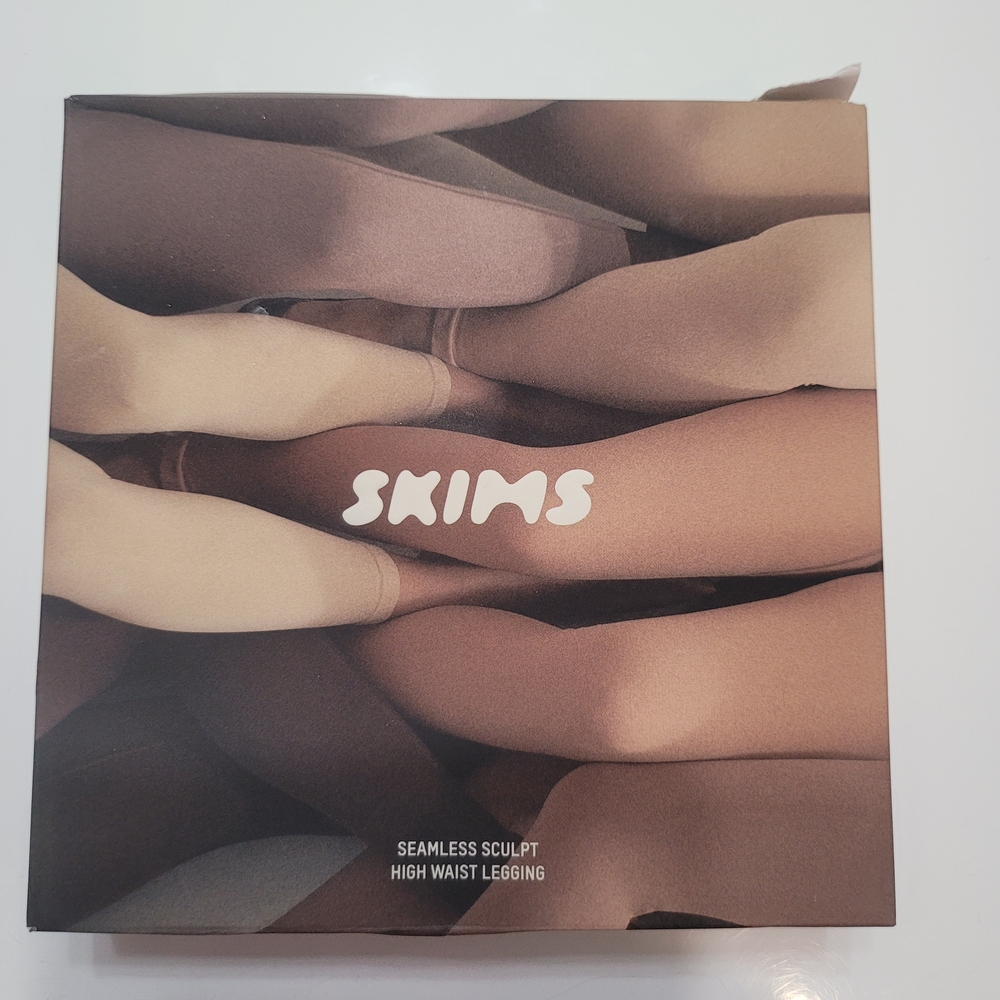 SKIMS Tan Shapewear Leggings Strong Support New Size M - Picture 4 of 14